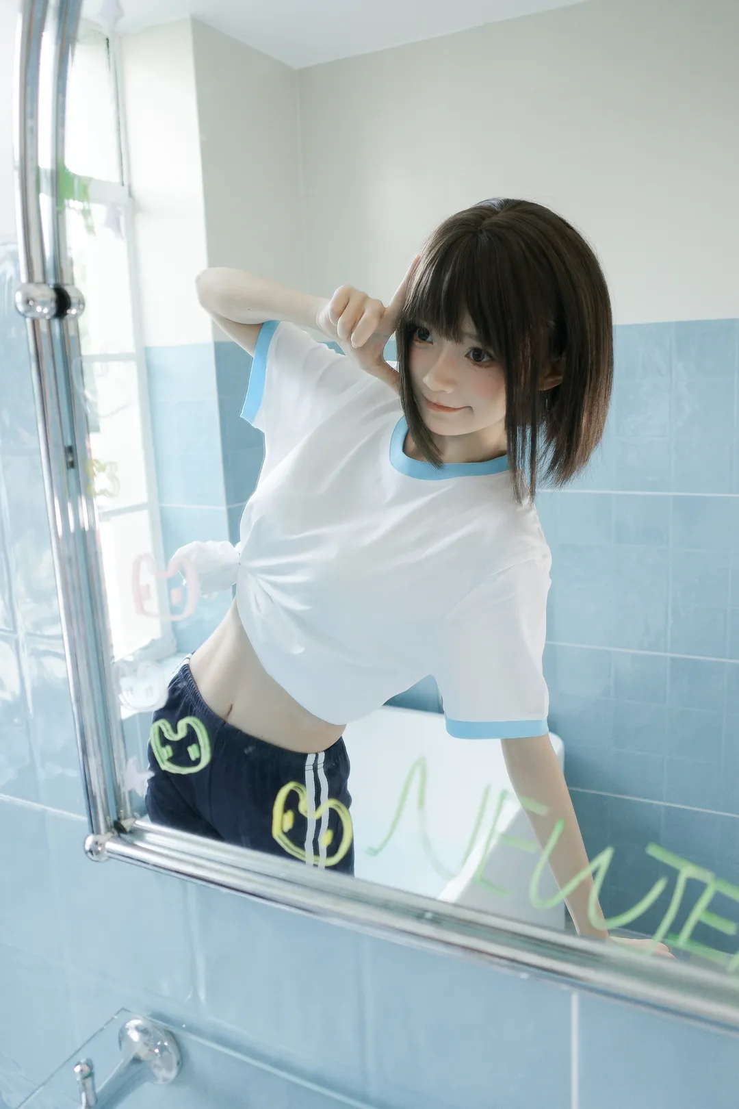 夏日在浴室窗臺的體操服白絲寫真 - 第 6 張