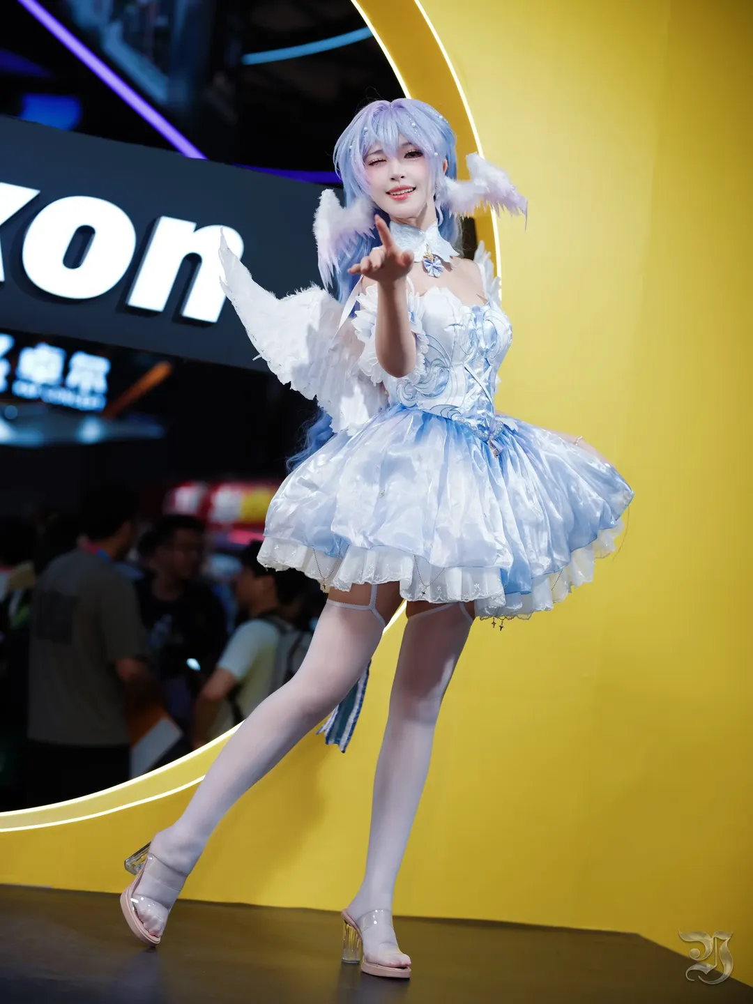 CJ2026尼康展台：黑皮衣猫娘与女仆装场照记录 - 第 7 张