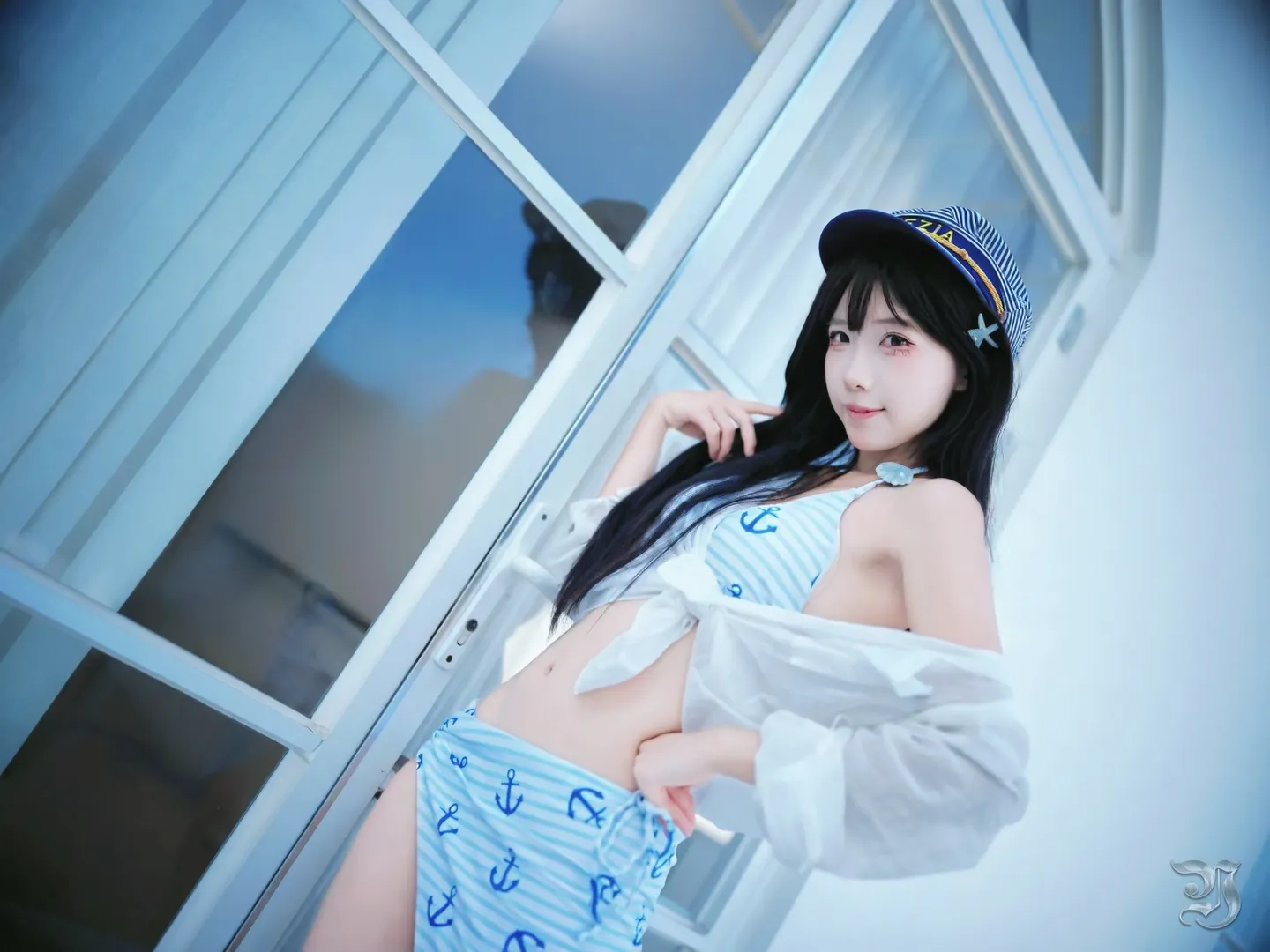 夏日海军风泳池写真 清凉一夏玩水穿搭 - 第 1 张
