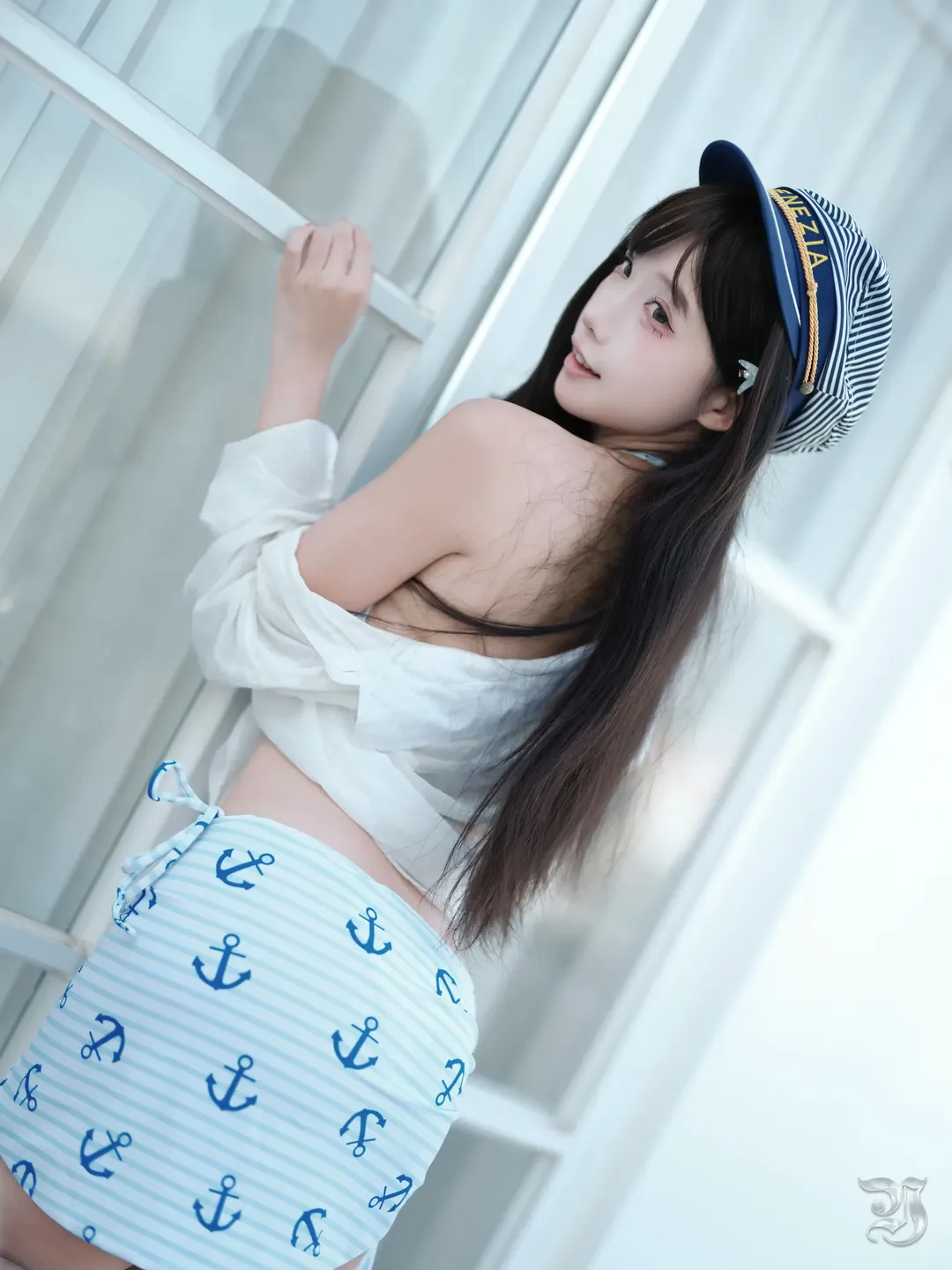 夏日海军风泳池写真 清凉一夏玩水穿搭 - 第 4 张