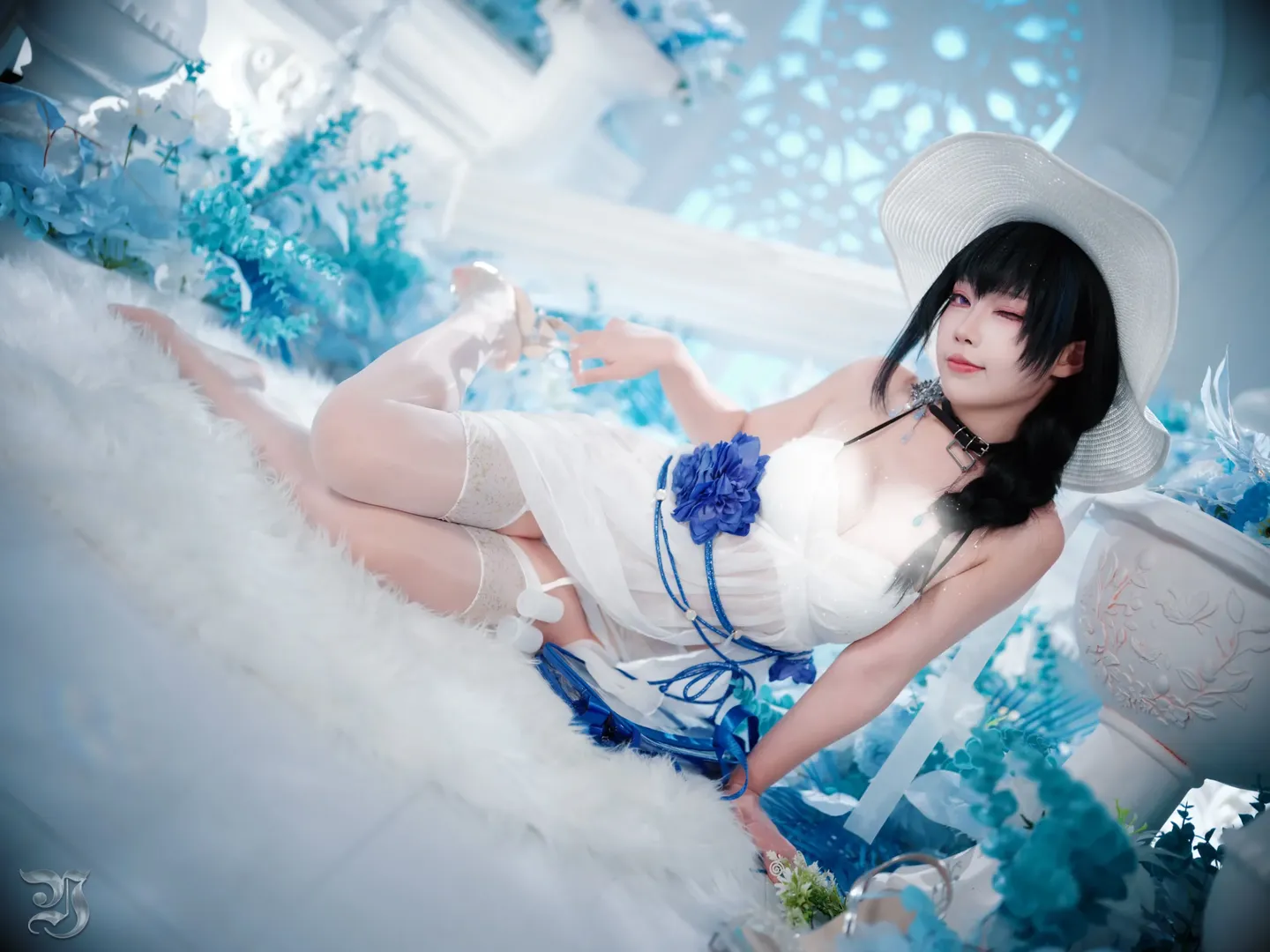 【梅里cos】勝利女神藍白花海中的清冷夢幻 - 第 9 張