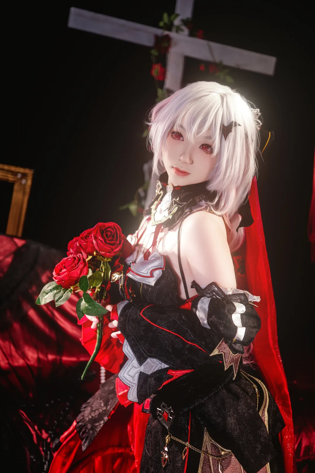 【德麗莎cos】崩壞3月下誓約，紅黑哥特風的迷人氣息 - 第 10 張