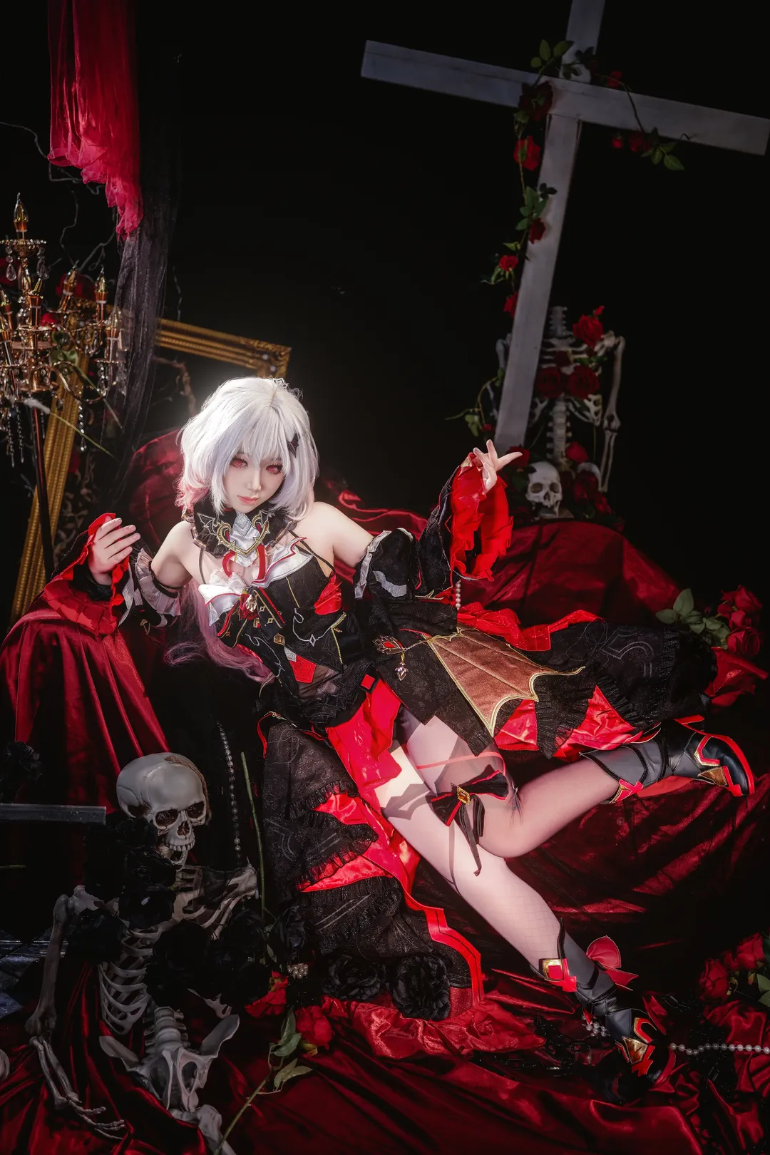 【德麗莎cos】崩壞3月下誓約，紅黑哥特風的迷人氣息 - 第 4 張