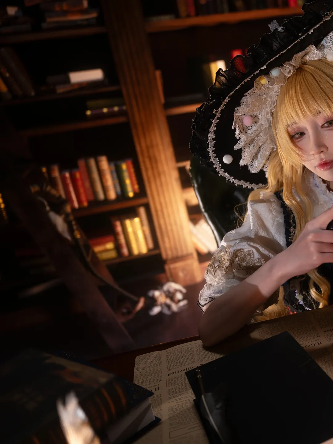 【魔理沙cos】东方Project魔法使的复古书房探秘 - 第 1 张