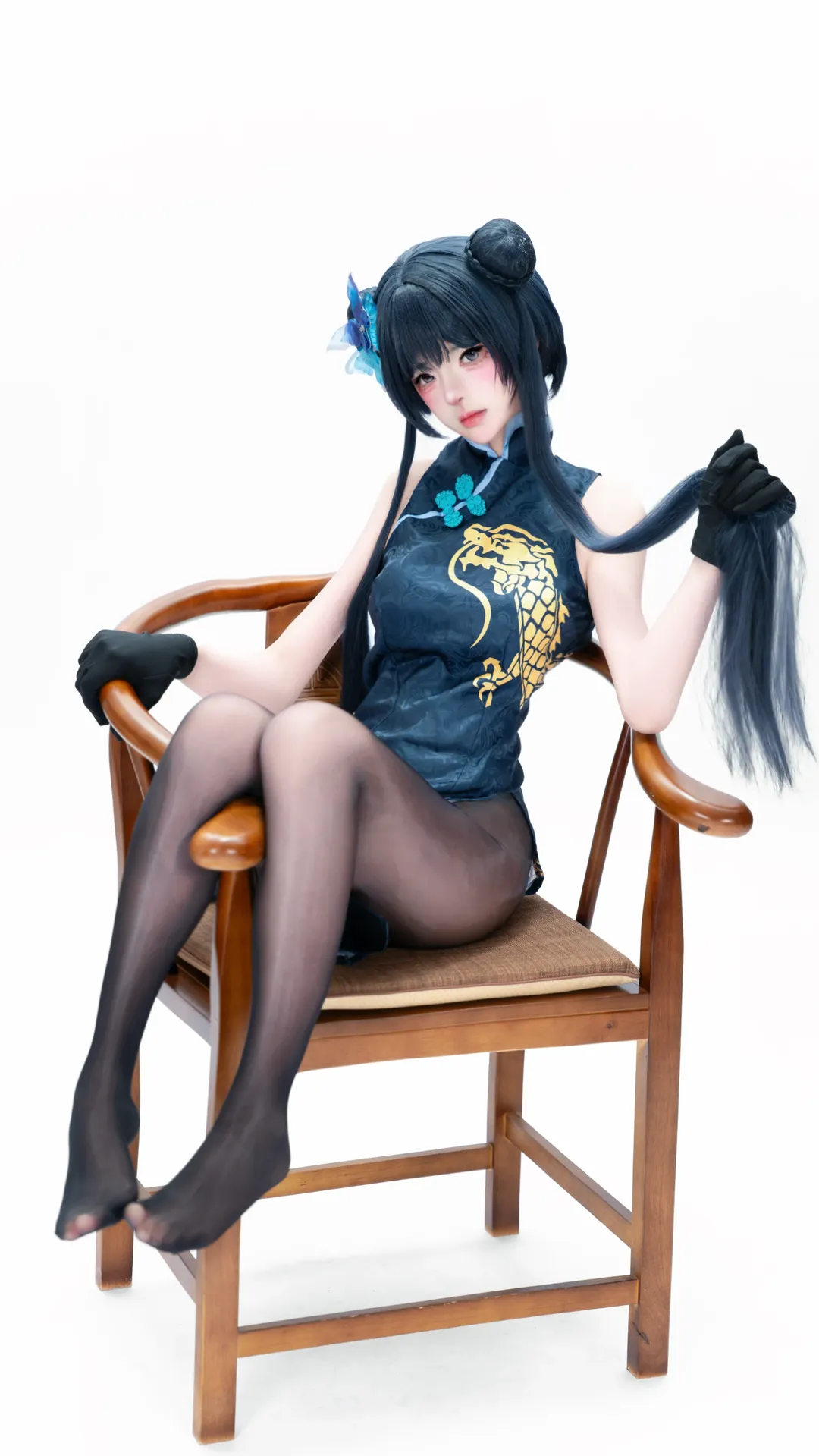 【龍華妃咲cos】蔚藍檔案裡的黑絲旗袍龍紋拍攝心得 - 第 2 張