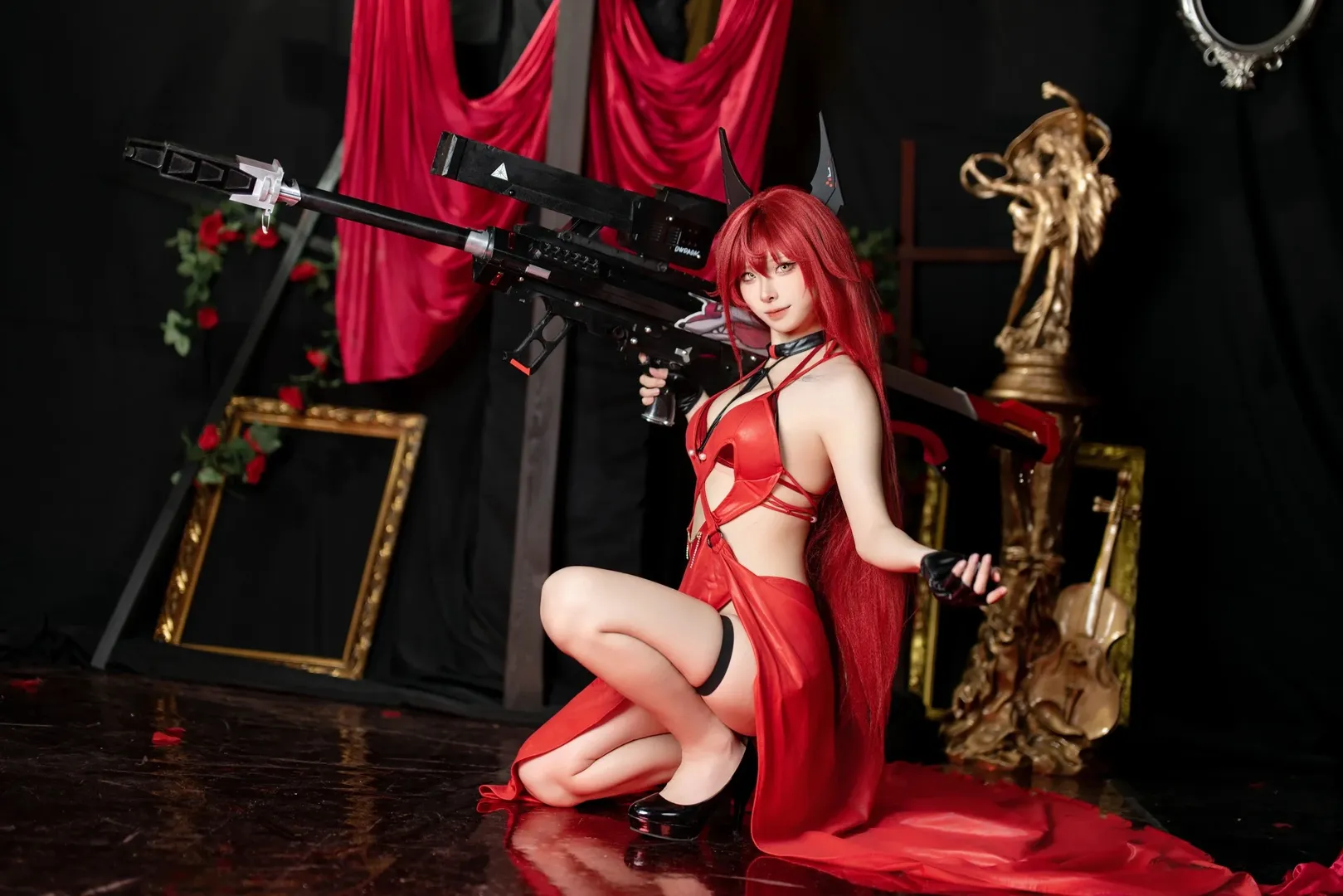 【小红帽cos】胜利女神妮姬的荒诞红礼服造型 - 第 18 张