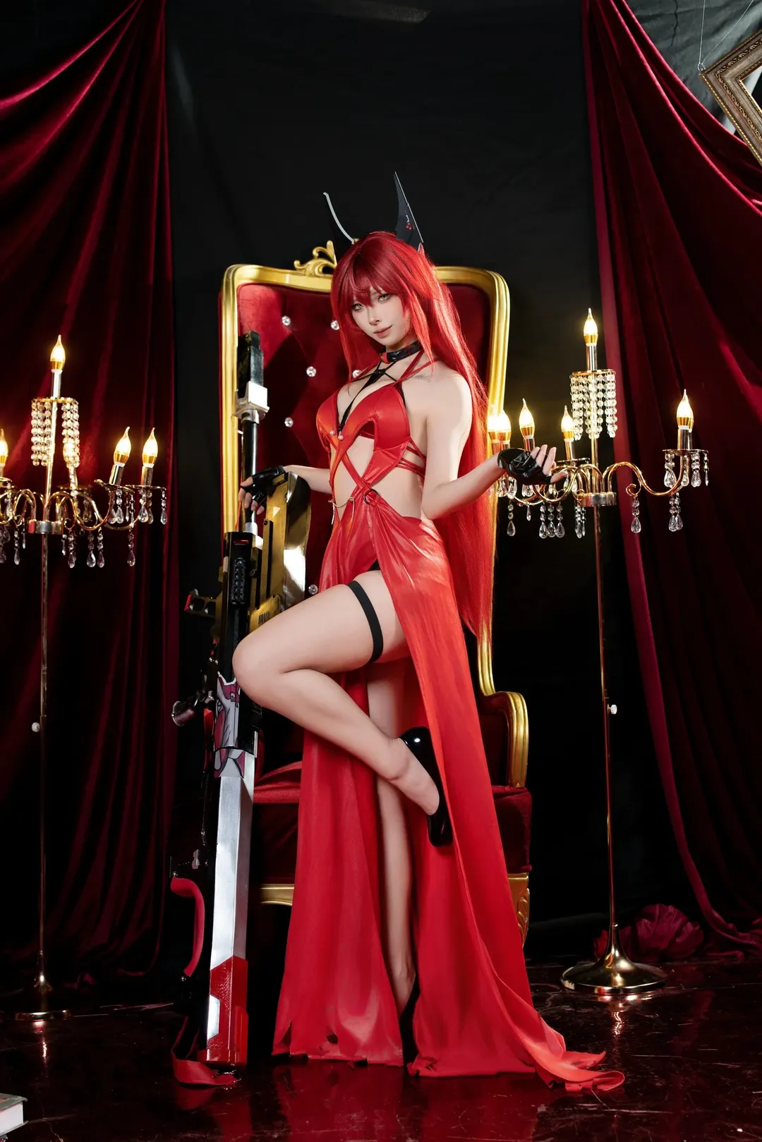 【小红帽cos】胜利女神妮姬的荒诞红礼服造型 - 第 2 张