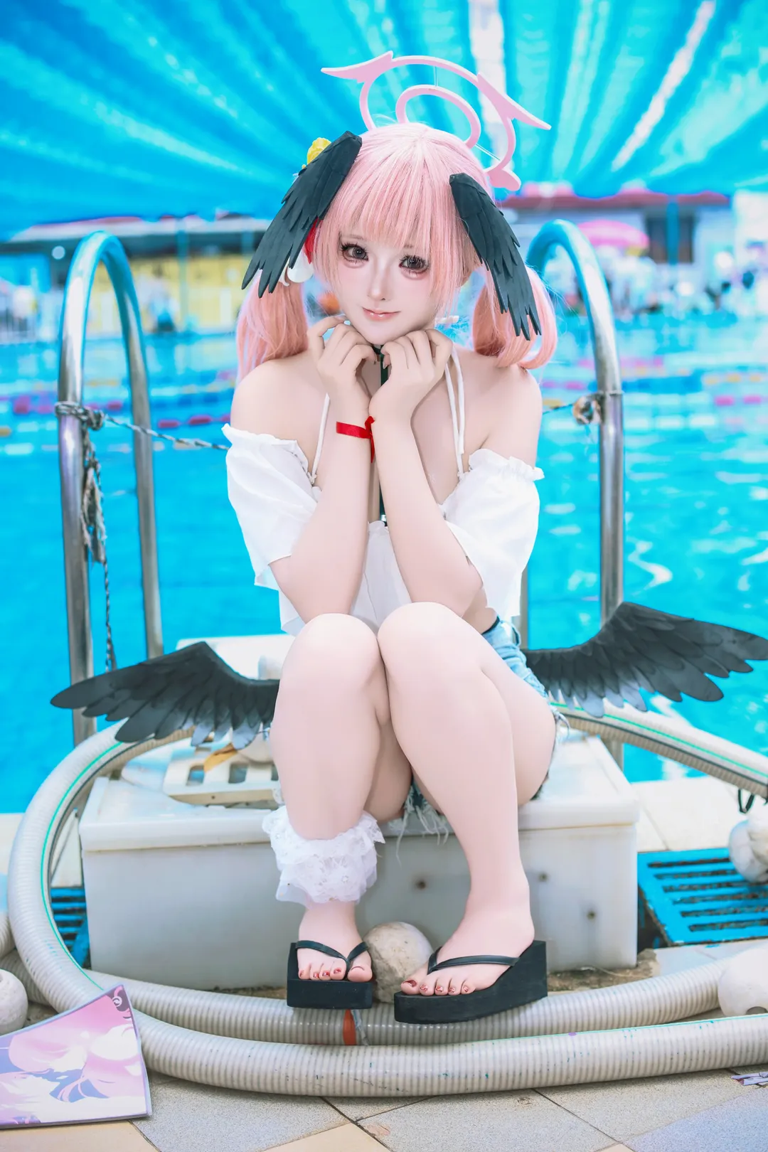 【下江小春cos】蔚蓝档案泳池清凉写真 - 第 1 张