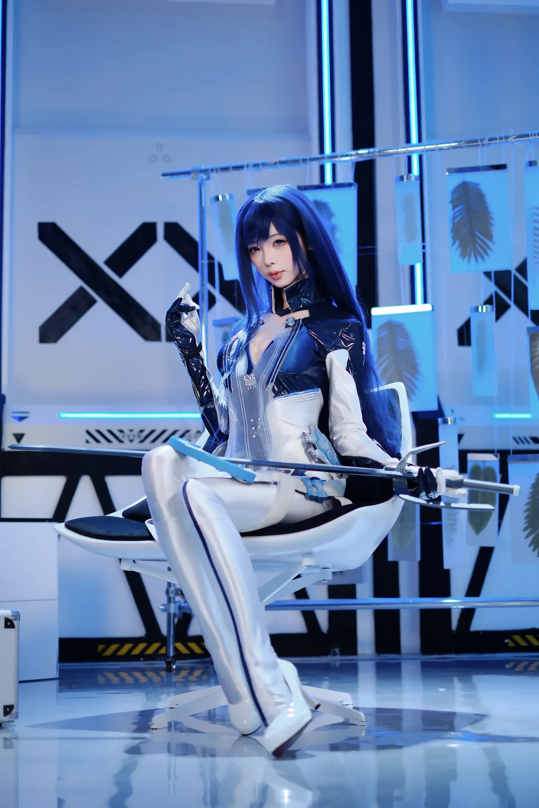 【渡鴉cos】劍星與Nikke碰撞出的冷冽魅惑 - 第 2 張