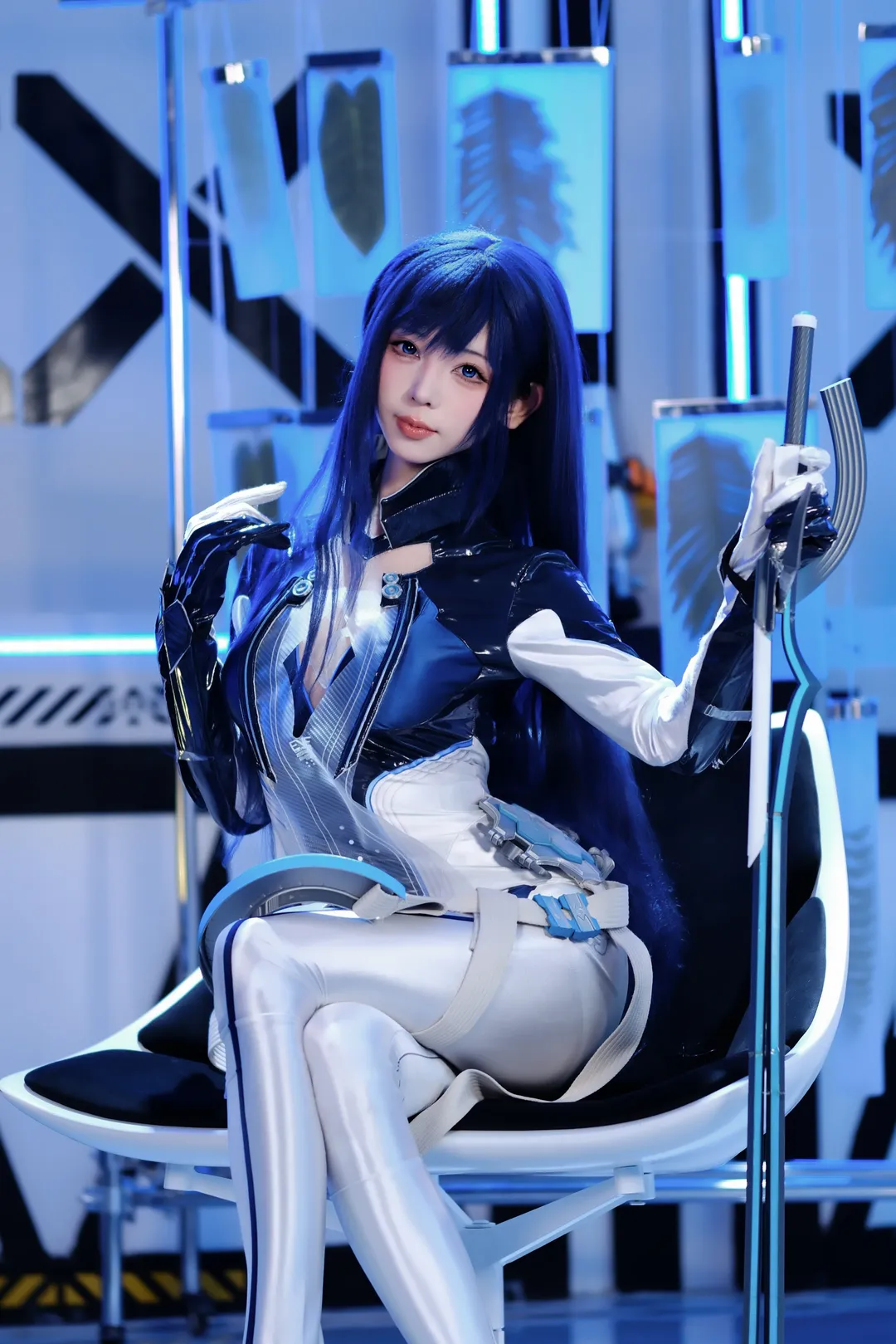 【渡鴉cos】劍星與Nikke碰撞出的冷冽魅惑 - 第 3 張