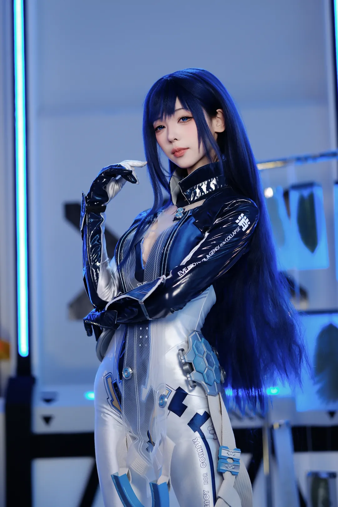 【渡鴉cos】劍星與Nikke碰撞出的冷冽魅惑 - 第 6 張