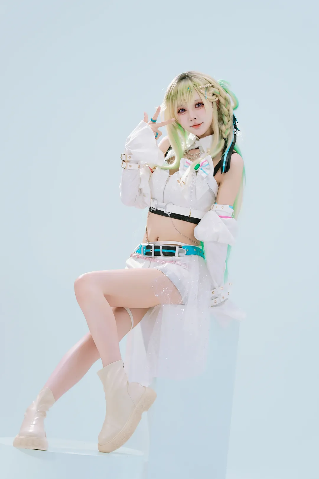 【琳奈cos】鸣潮Solar5新成员琳奈，打歌服初舞台 - 第 3 张