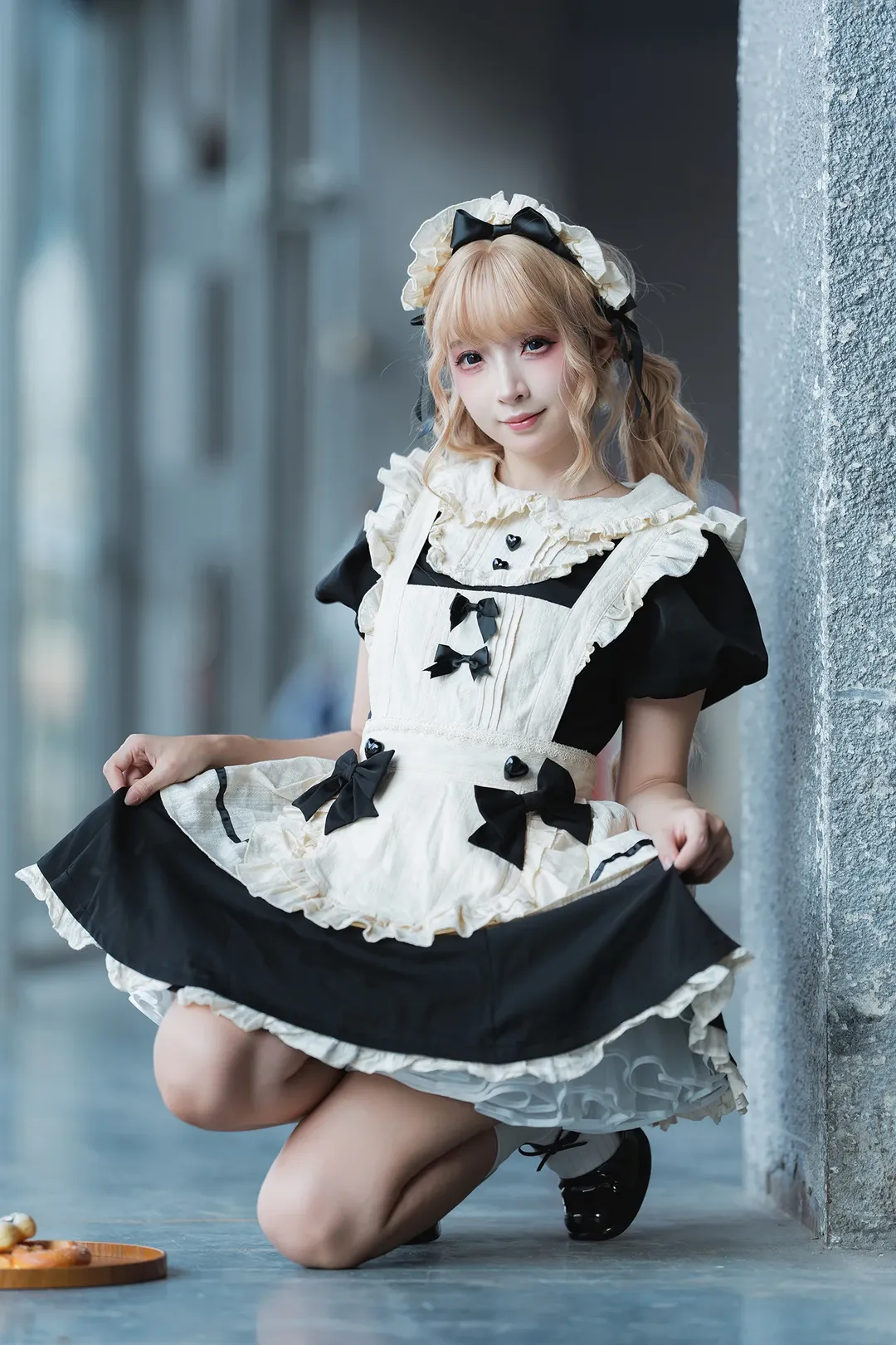 唯卓仕展台黑白女仆装cosplay拍摄体验 - 第 1 张