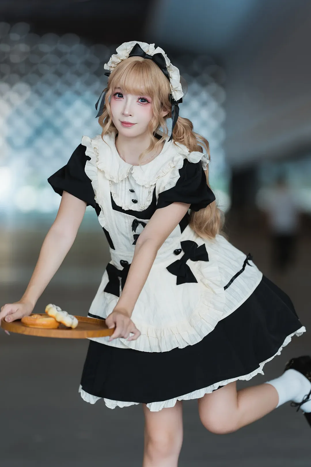 唯卓仕展台黑白女仆装cosplay拍摄体验 - 第 7 张