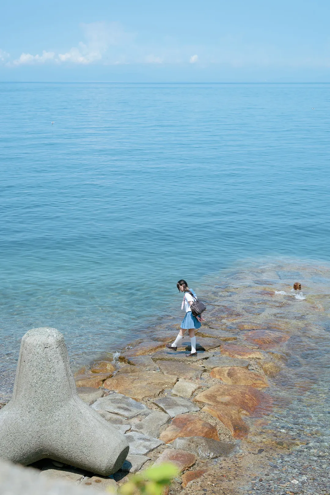 海邊水手服雙馬尾，正午頂光下的日系氛圍感寫真 - 第 4 張