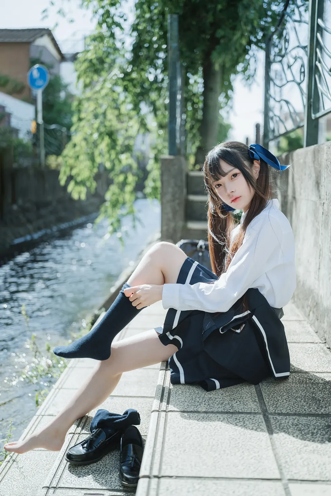 放學後的都市溯溪 JK制服的清涼玩水日常
