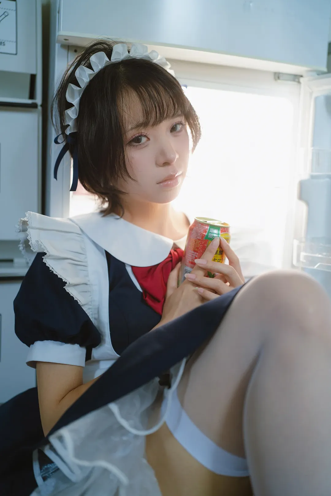 冰箱里的微醺女仆，白丝长腿真的很出片 - 第 12 张