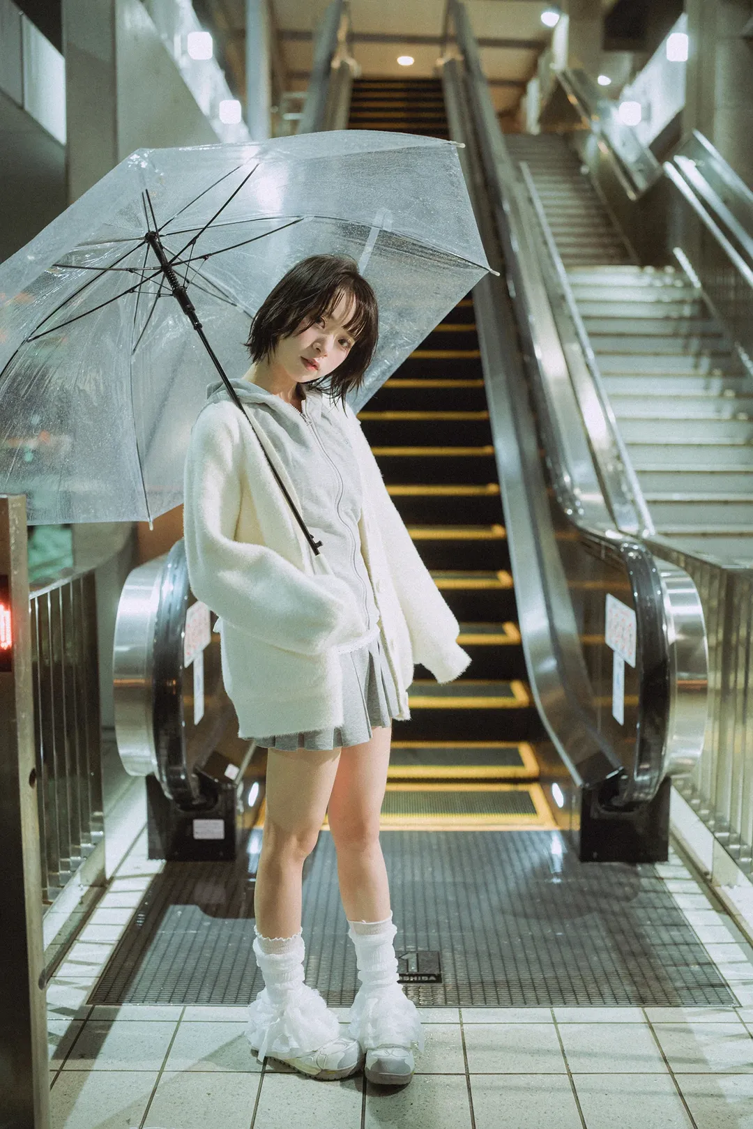高松灯cos 雨夜电话亭氛围感写真 - 第 14 张