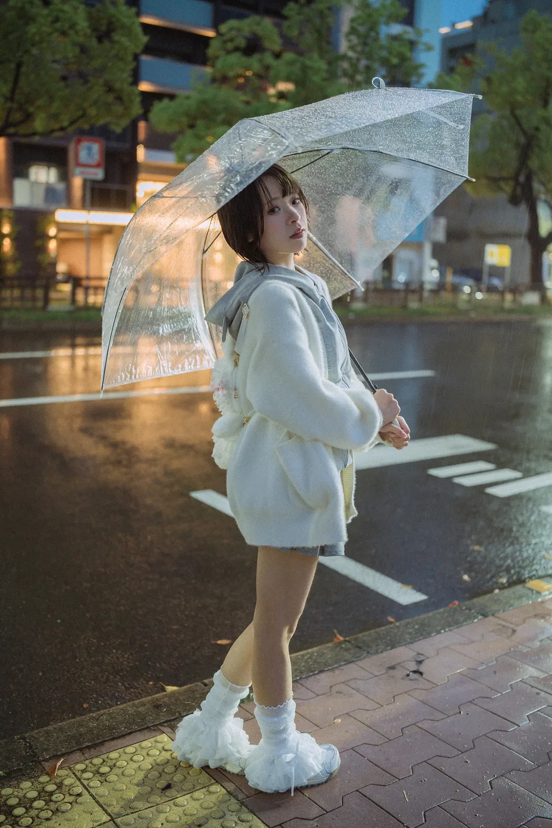 高松灯cos 雨夜电话亭氛围感写真 - 第 8 张