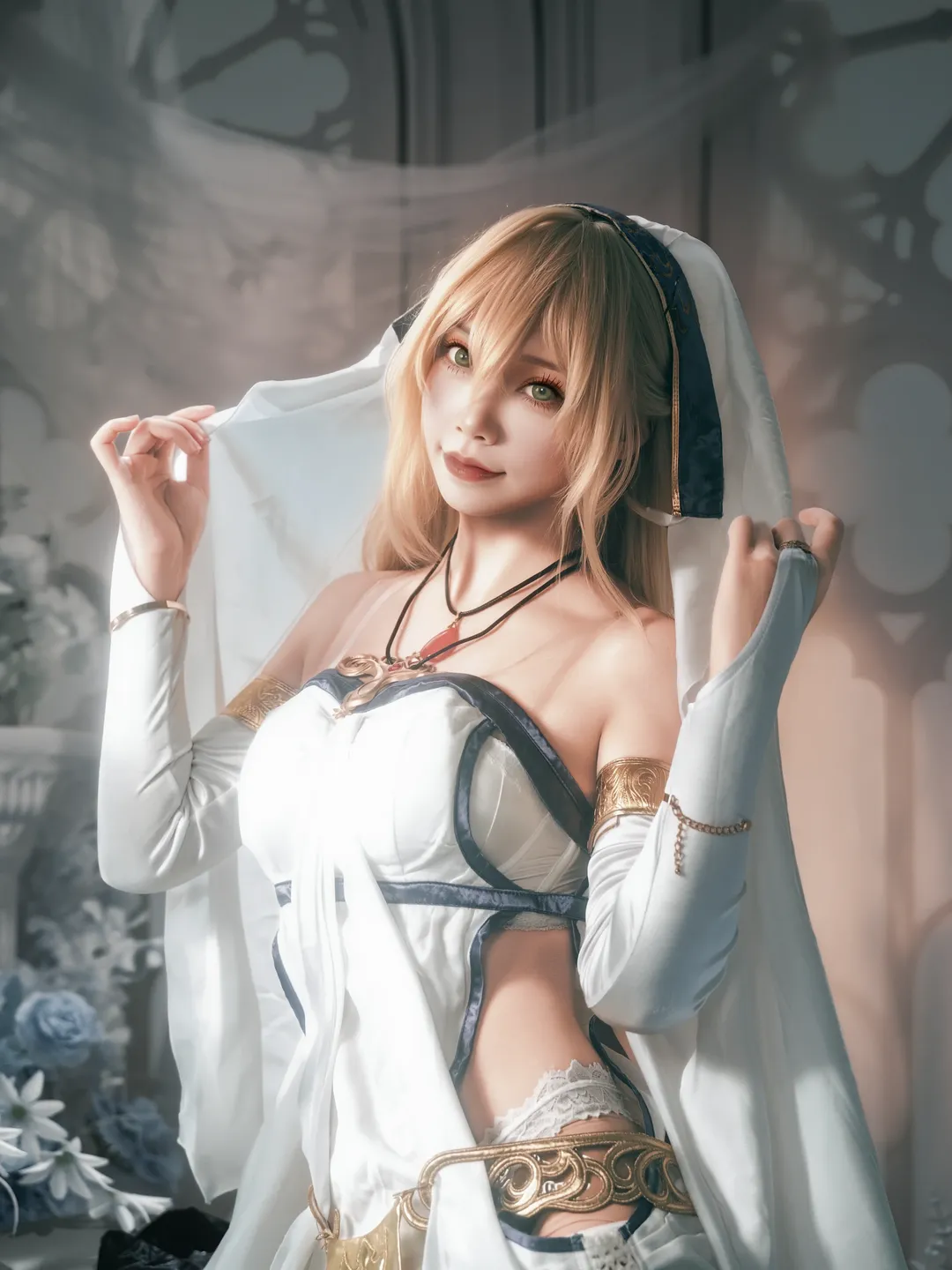 【聖女cos】哥布林殺手：純白與暗影間的聖潔化身 - 第 3 張