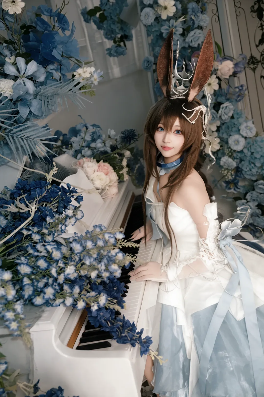 【阿米婭cos】明日方舟羅德島的藍色花海與音樂旋律 - 第 4 張