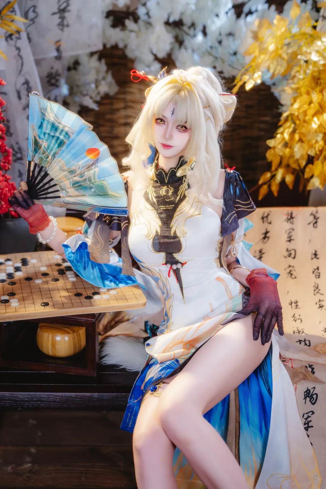 【穗穗cos】鸣潮里的白蓝国风，落子与开扇 - 第 1 张