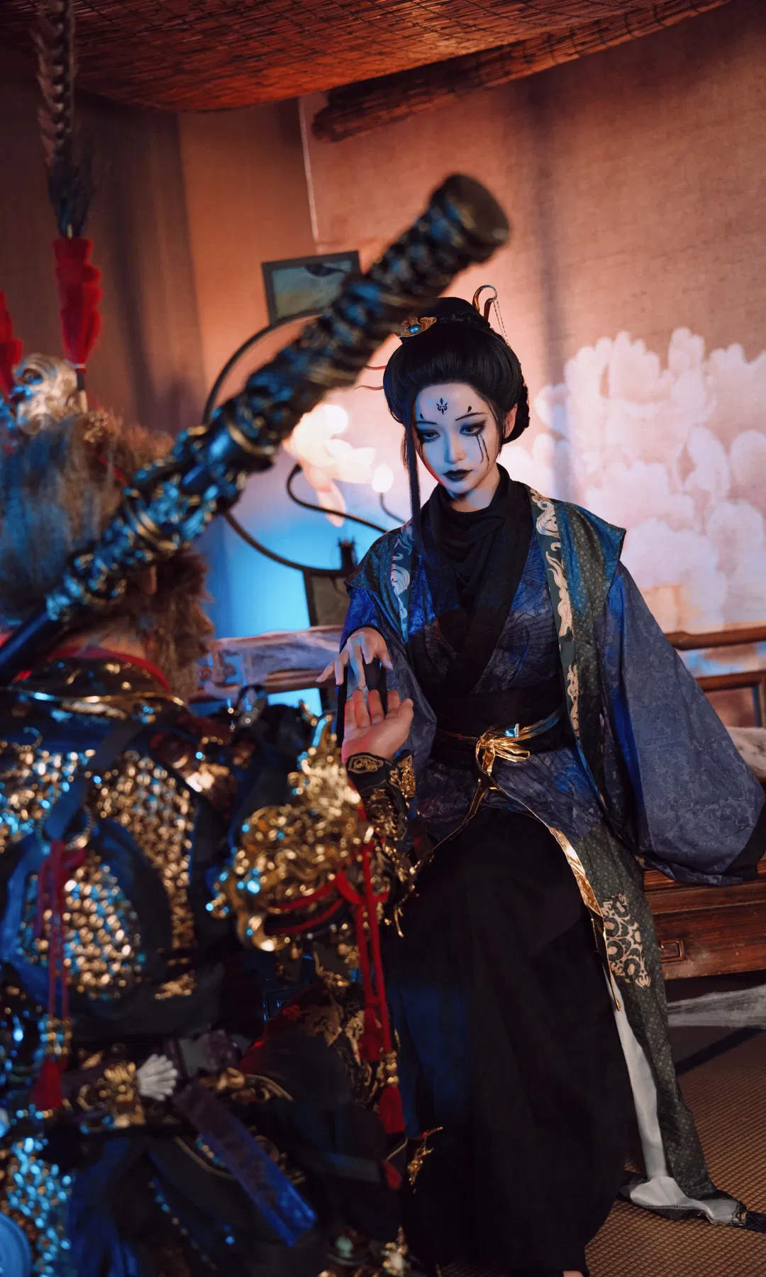 黑神话悟空cos 暗黑风妆造与红金氛围的碰撞 - 第 9 张