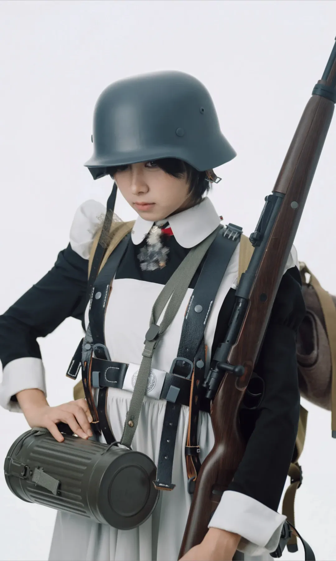German-style maid Tactical Doll White studio photography combat girl Tactical outfit - Image 2