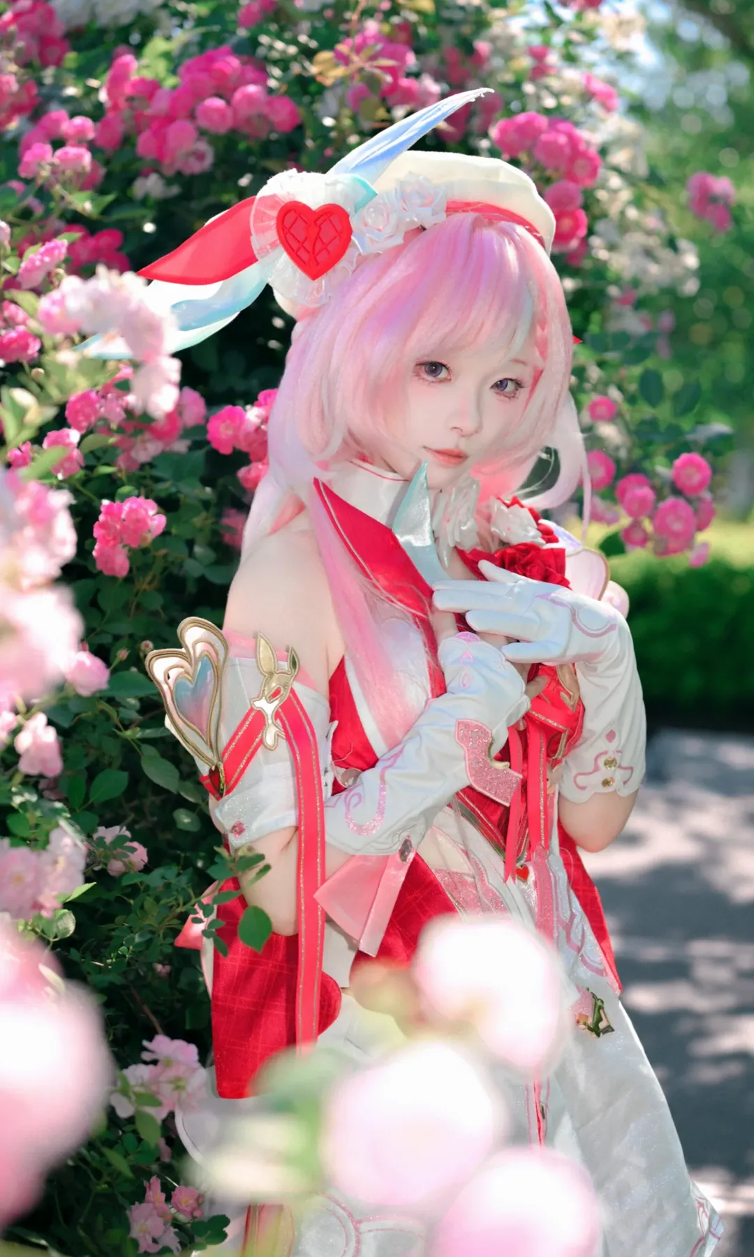 【愛莉希雅cos】定格在薔薇花叢裡的妖精 - 第 3 張