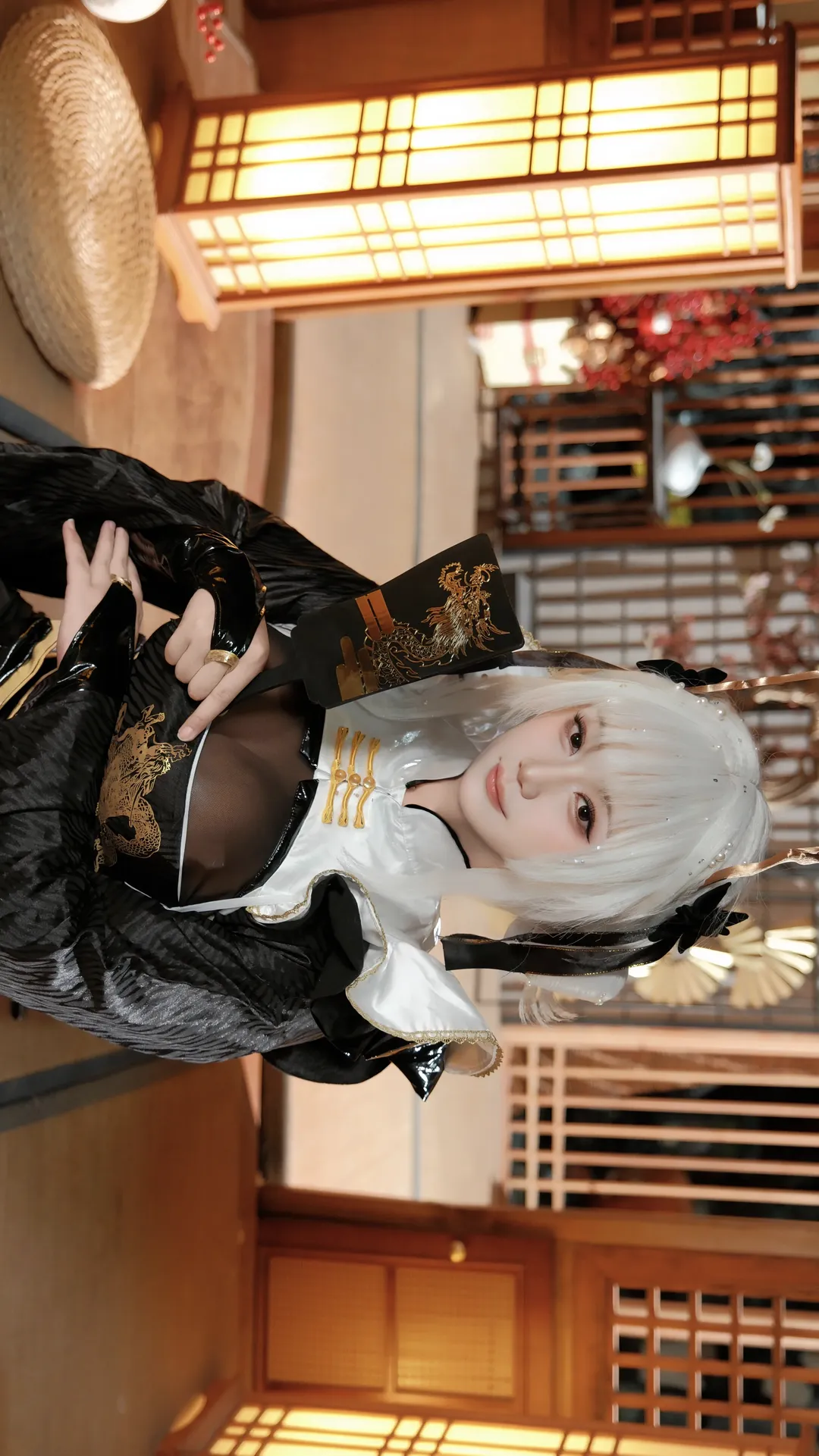 【白兔布兰儿cos】nikke胜利女神中的黑金华丽造型 - 第 2 张