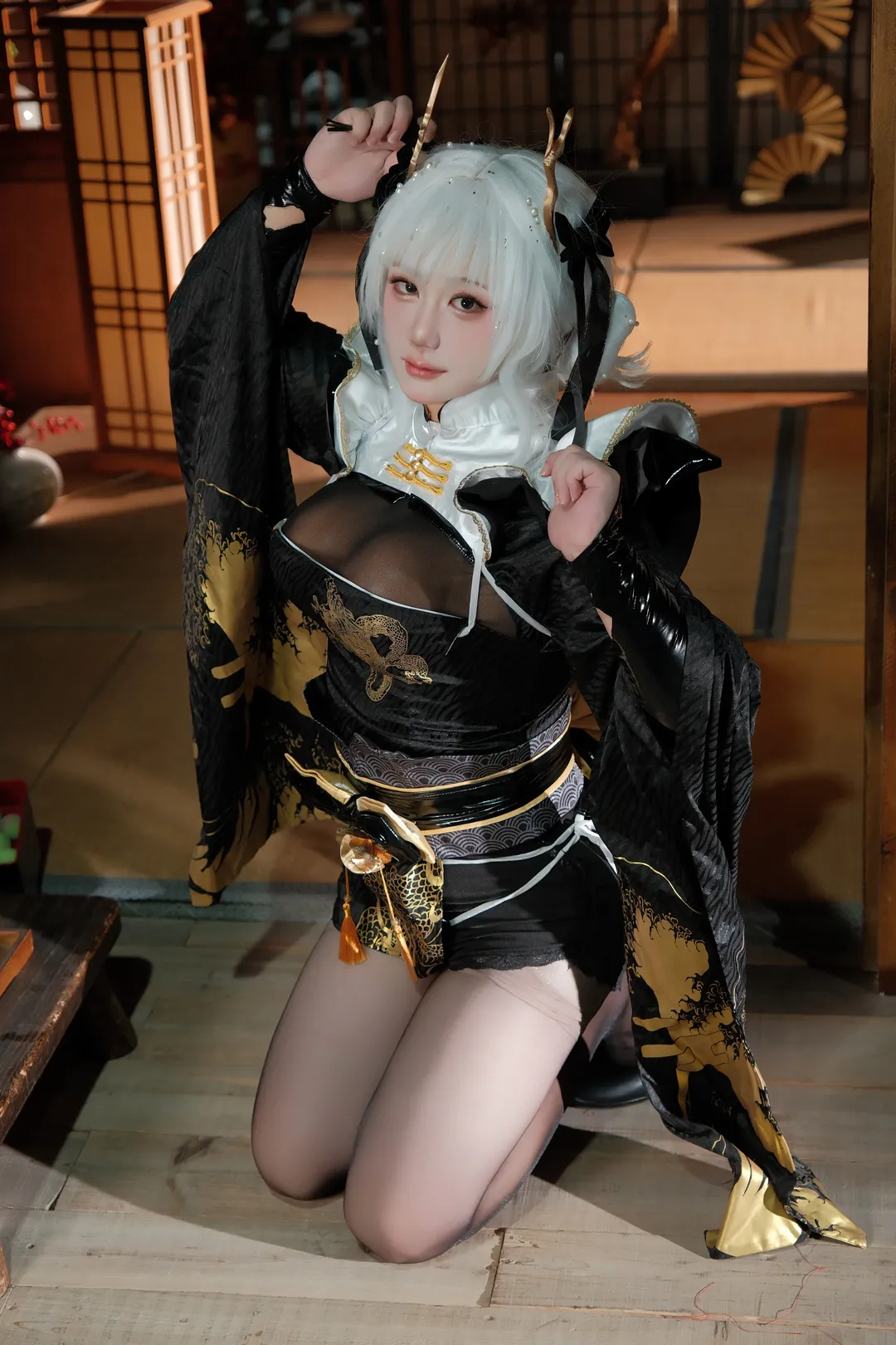【白兔布兰儿cos】黑金龙纹与日式庭院的完美契合 - 第 2 张
