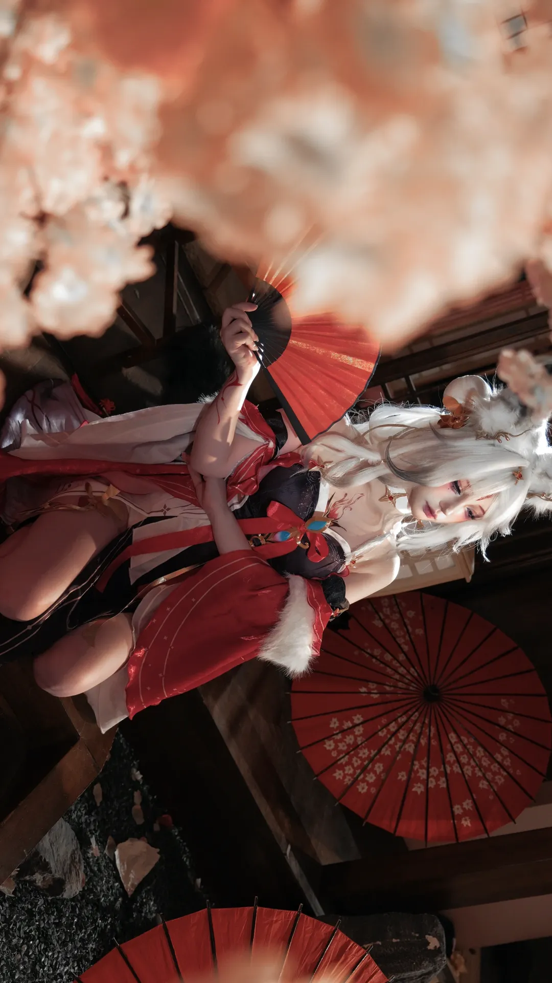 【心月狐cos】鳴潮蜃雲燈影下的狐影 - 第 2 張