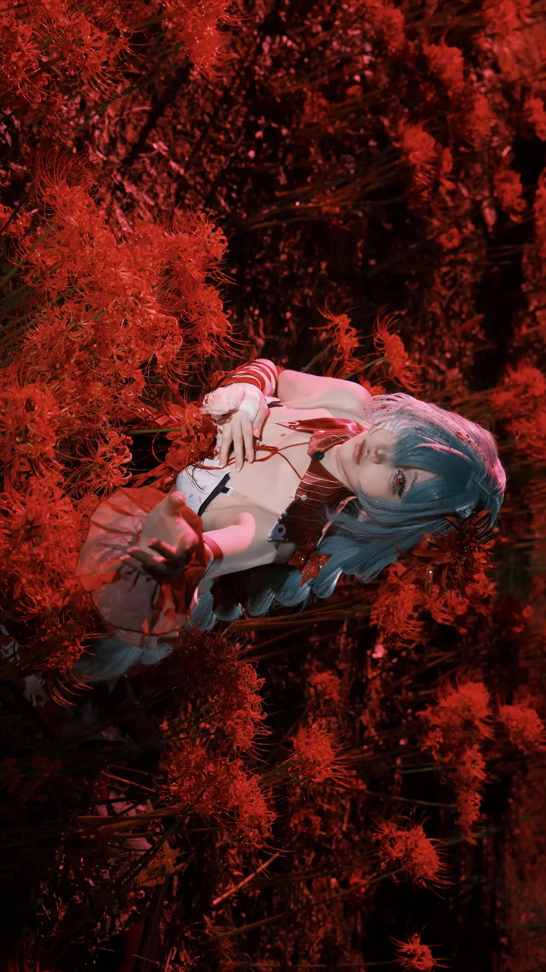 【弗洛洛cos】鸣潮彼岸花海，复刻暗红梦境 - 第 2 张