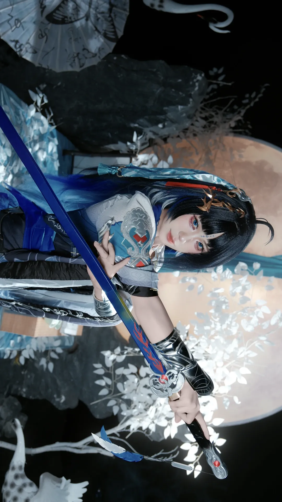【秧秧cos】鸣潮里那一阵随剑而舞的自由之风 - 第 1 张