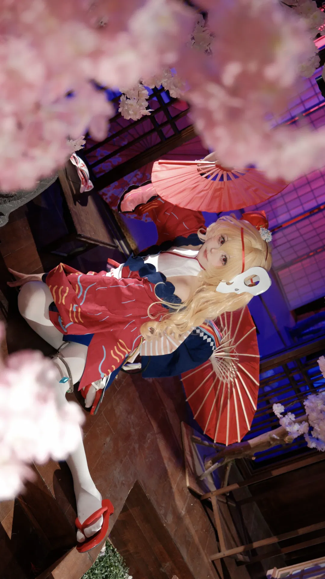 【芙兰朵露cos】红魔馆的碎华变，和风樱花下的白丝二小姐 - 第 1 张