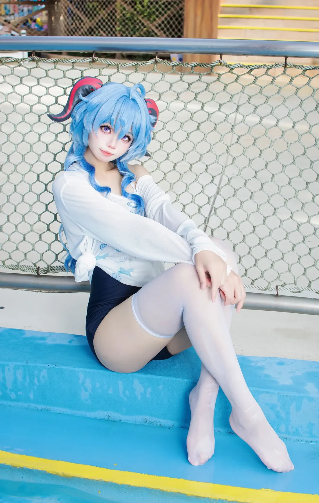 【甘雨cos】原神角色泳池邊穿搭與拍照動作參考 - 第 2 張