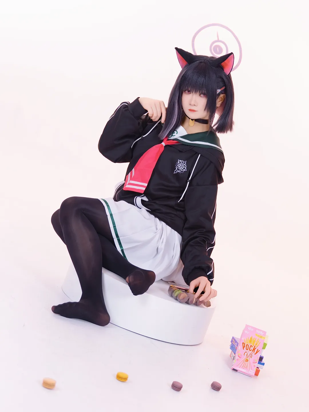 【杏山和纱cos】蔚蓝档案白棚下的慵懒黑丝猫猫 - 第 1 张
