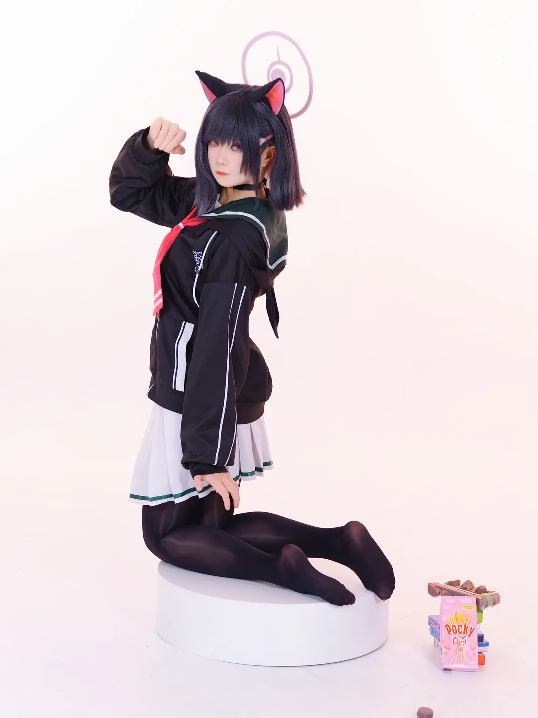 【杏山和纱cos】蔚蓝档案白棚里的休闲猫娘 - 第 1 张