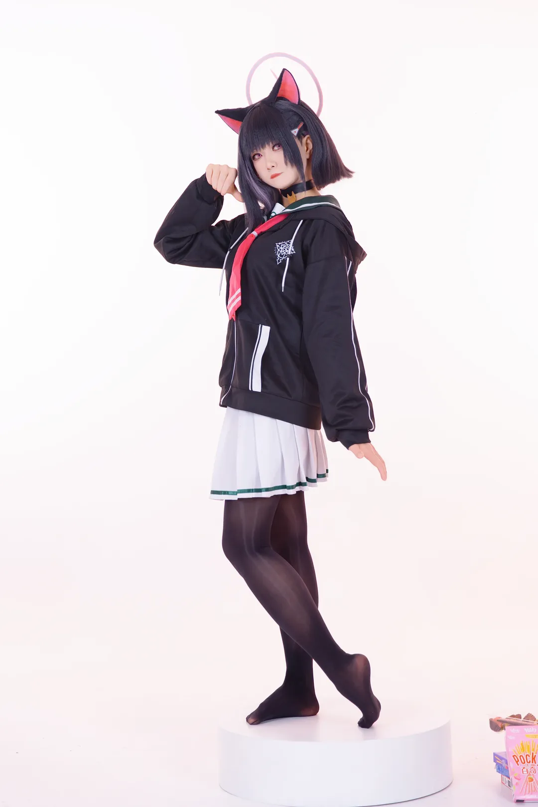 【杏山和纱cos】蔚蓝档案白棚里的休闲猫娘 - 第 3 张