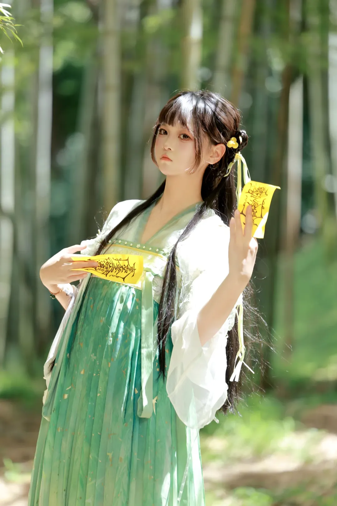 【林妙妙cos】古灵精怪小师妹，竹林里的第一次古风体验 - 第 6 张