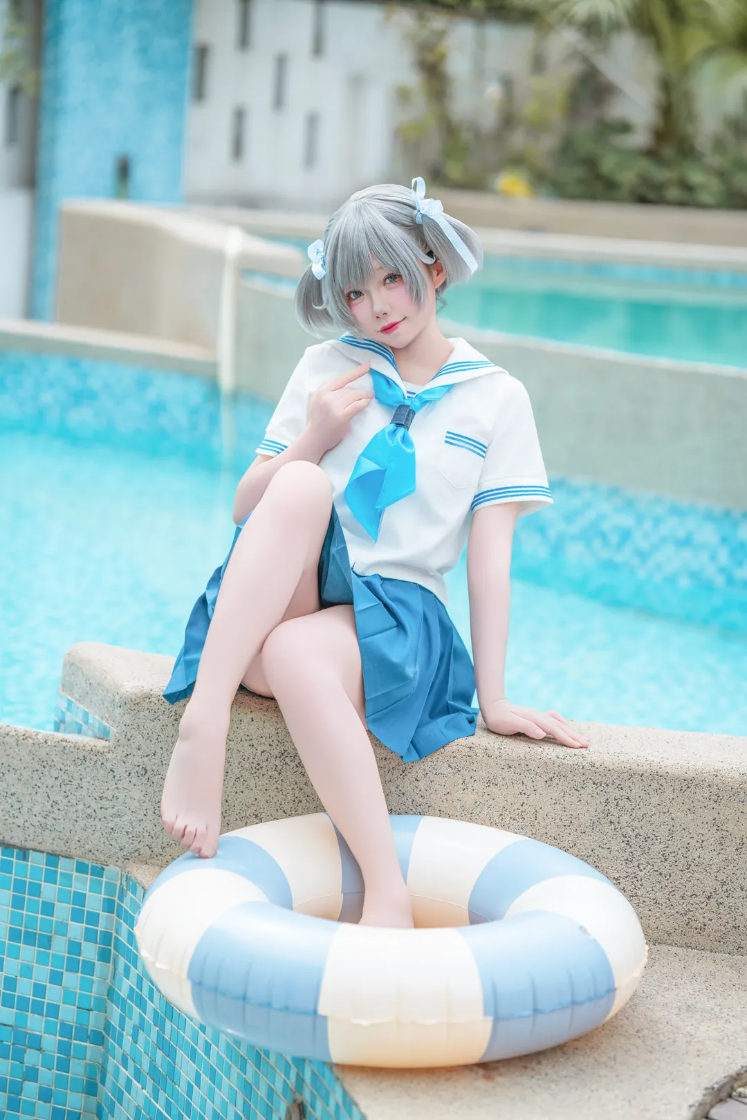 阴天泳池边的水手服JK写真拍摄记录 - 第 1 张
