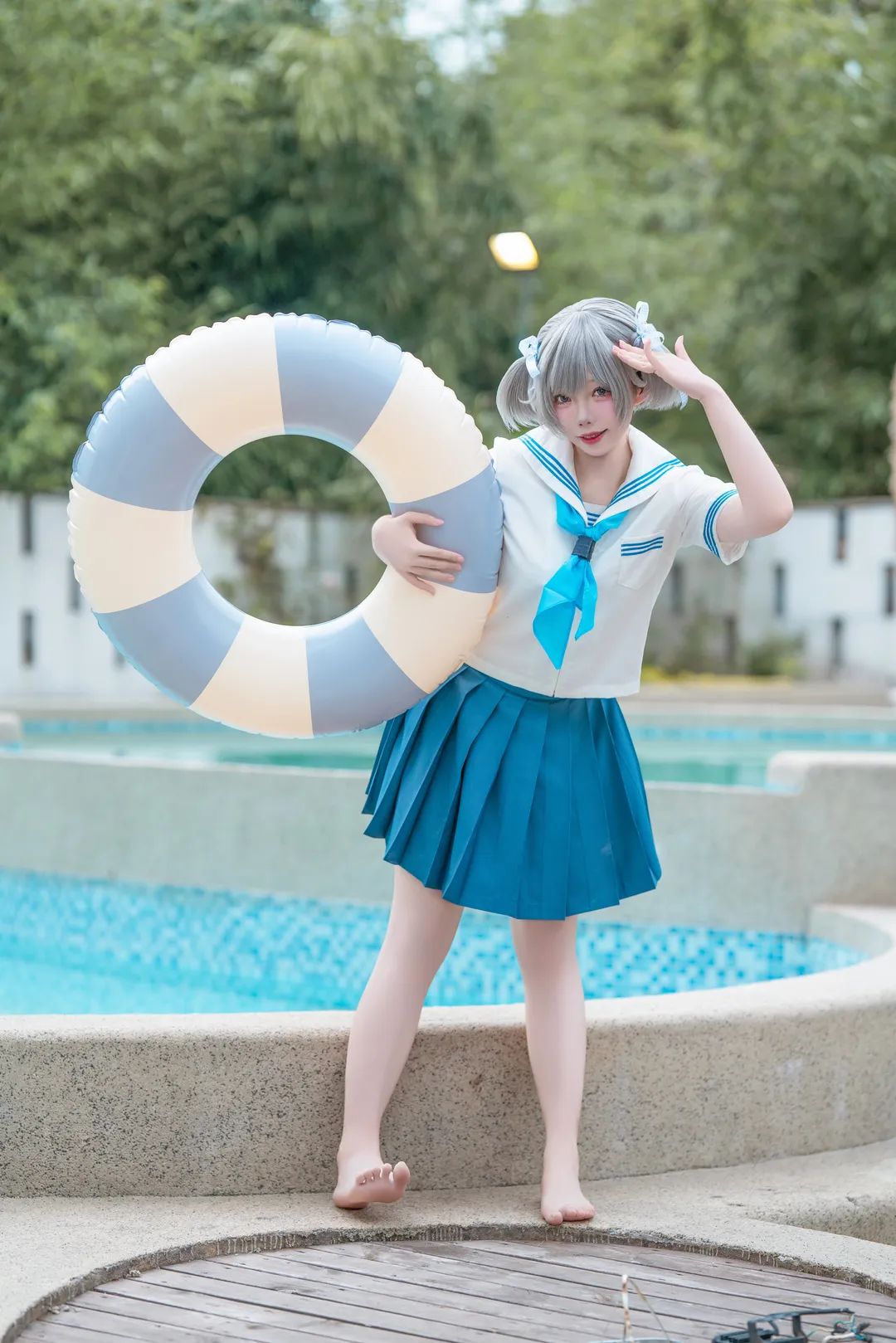 阴天泳池边的水手服JK写真拍摄记录 - 第 4 张