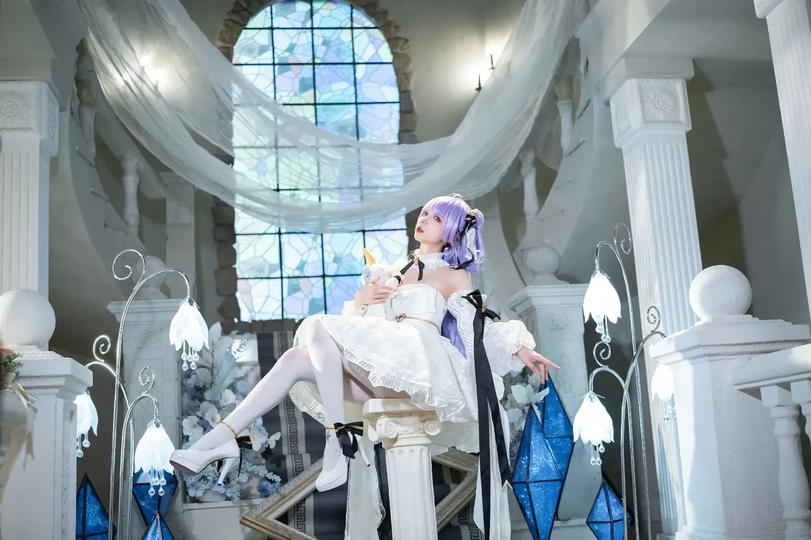 独角兽cos 青空摄影集里的白色洋装与玩偶 - 第 2 张