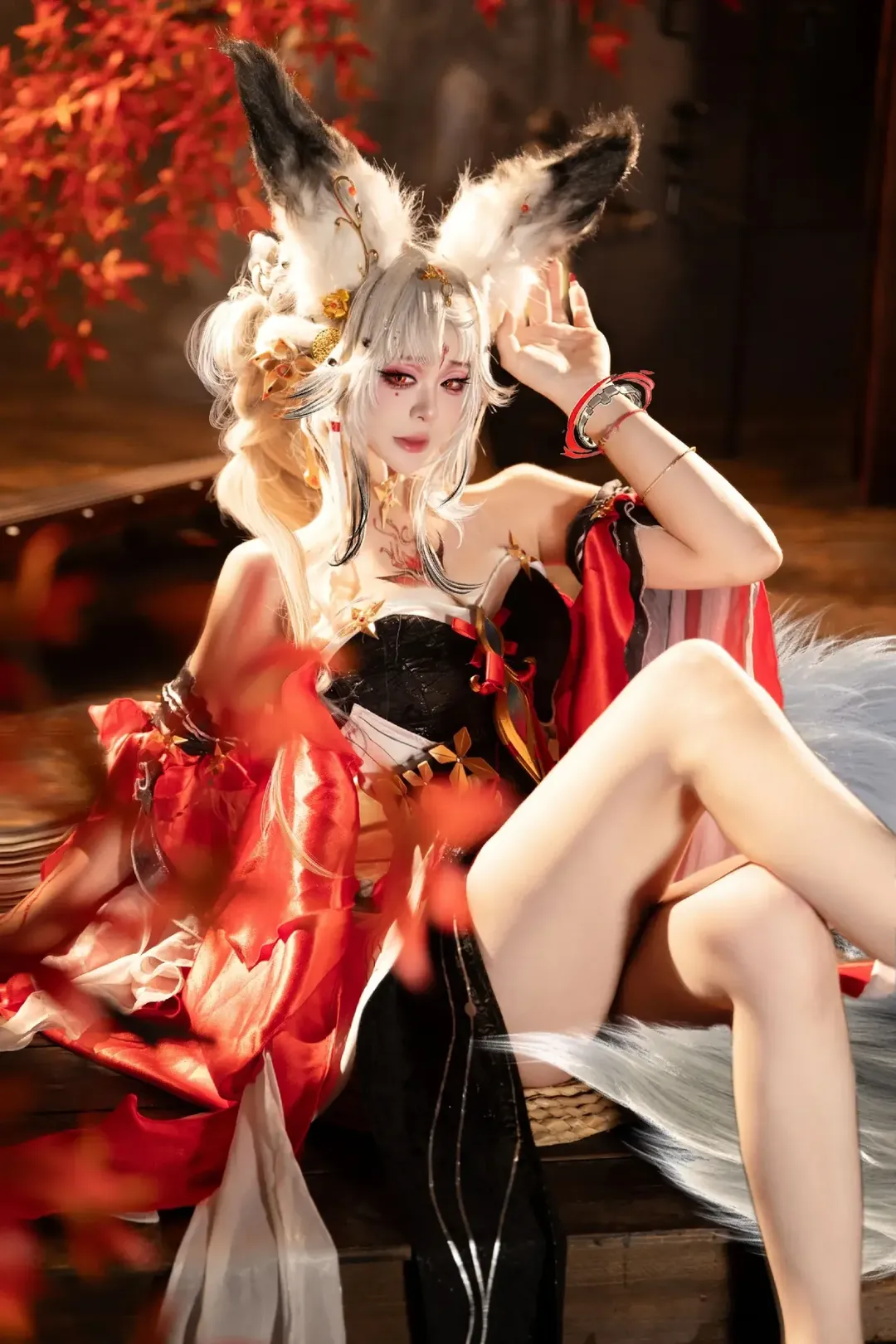 【心月狐cos】红枫满月下的狐妖魅影