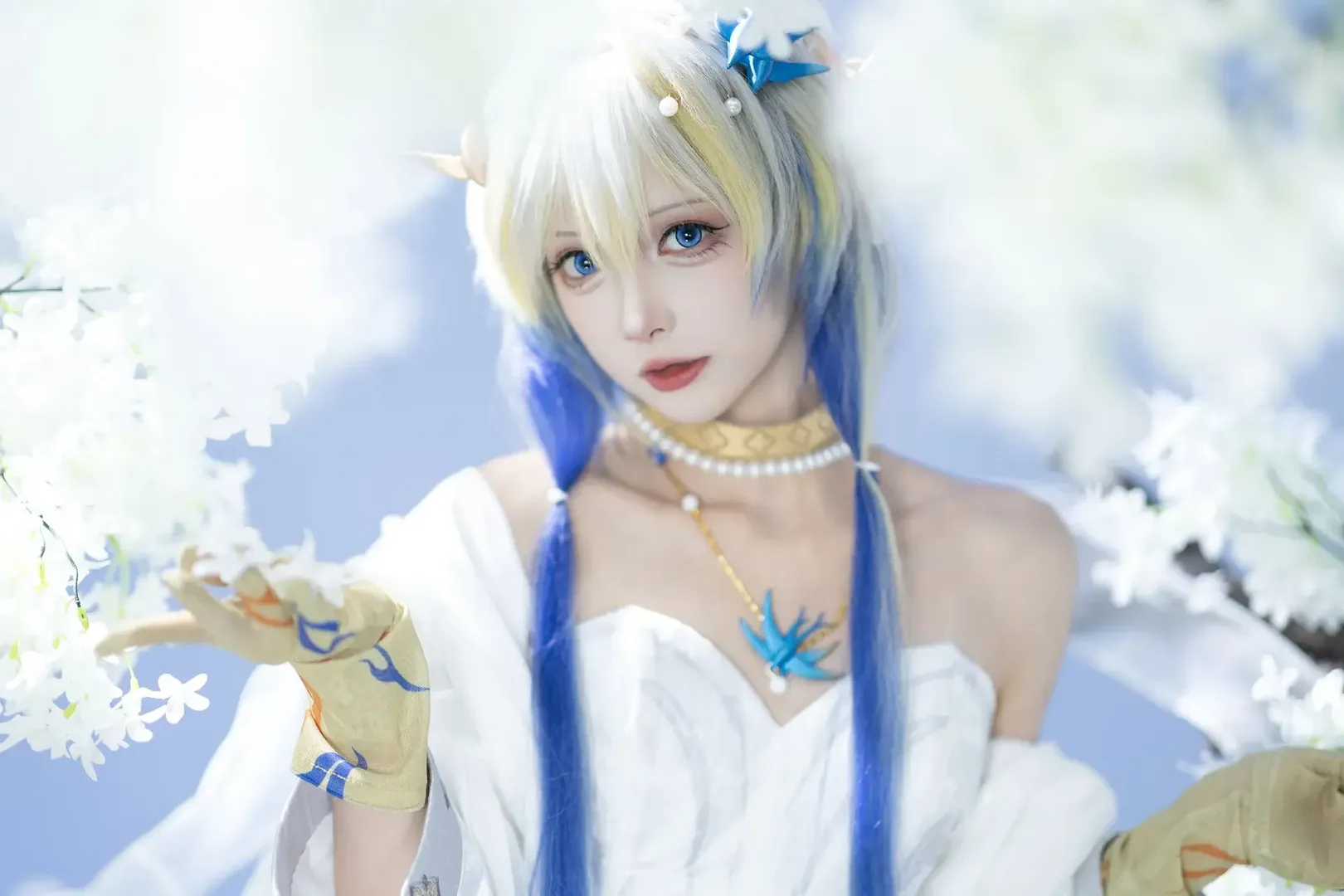 【黍cos】明日方舟音律聯覺青空下的白花與藍羽 - 第 3 張