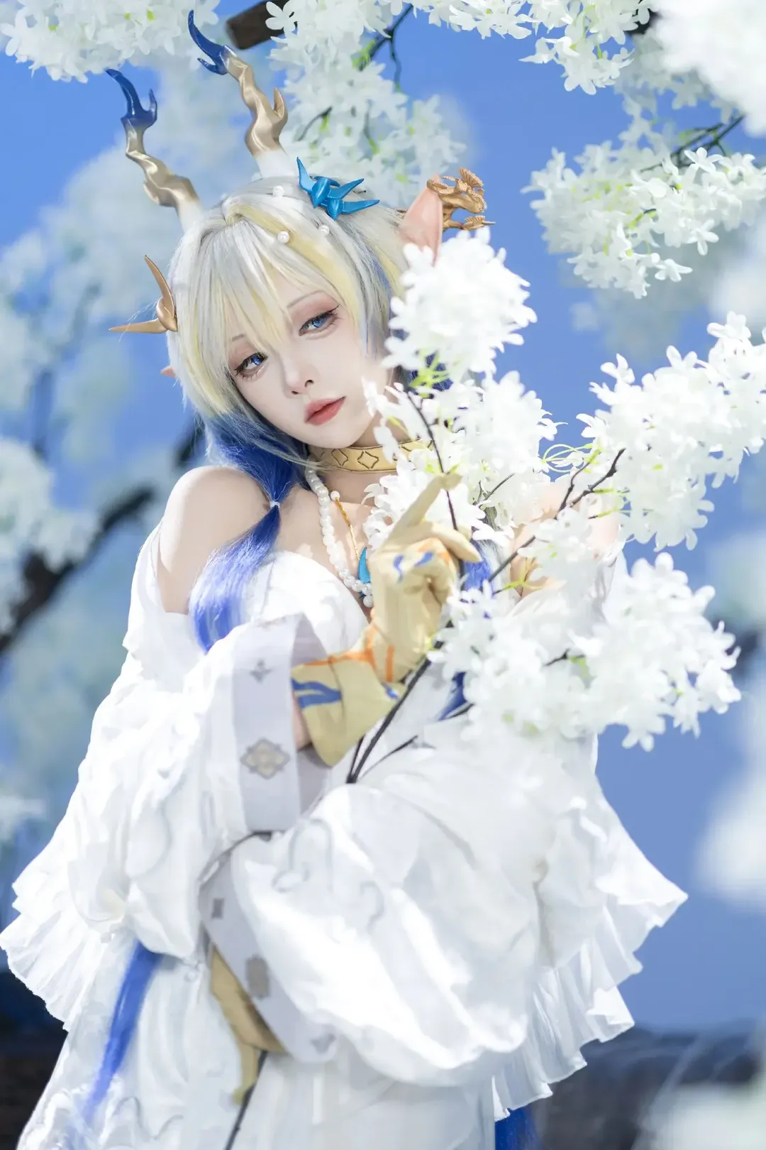 【黍cos】明日方舟音律聯覺，白花樹下的清冷幻想 - 第 1 張