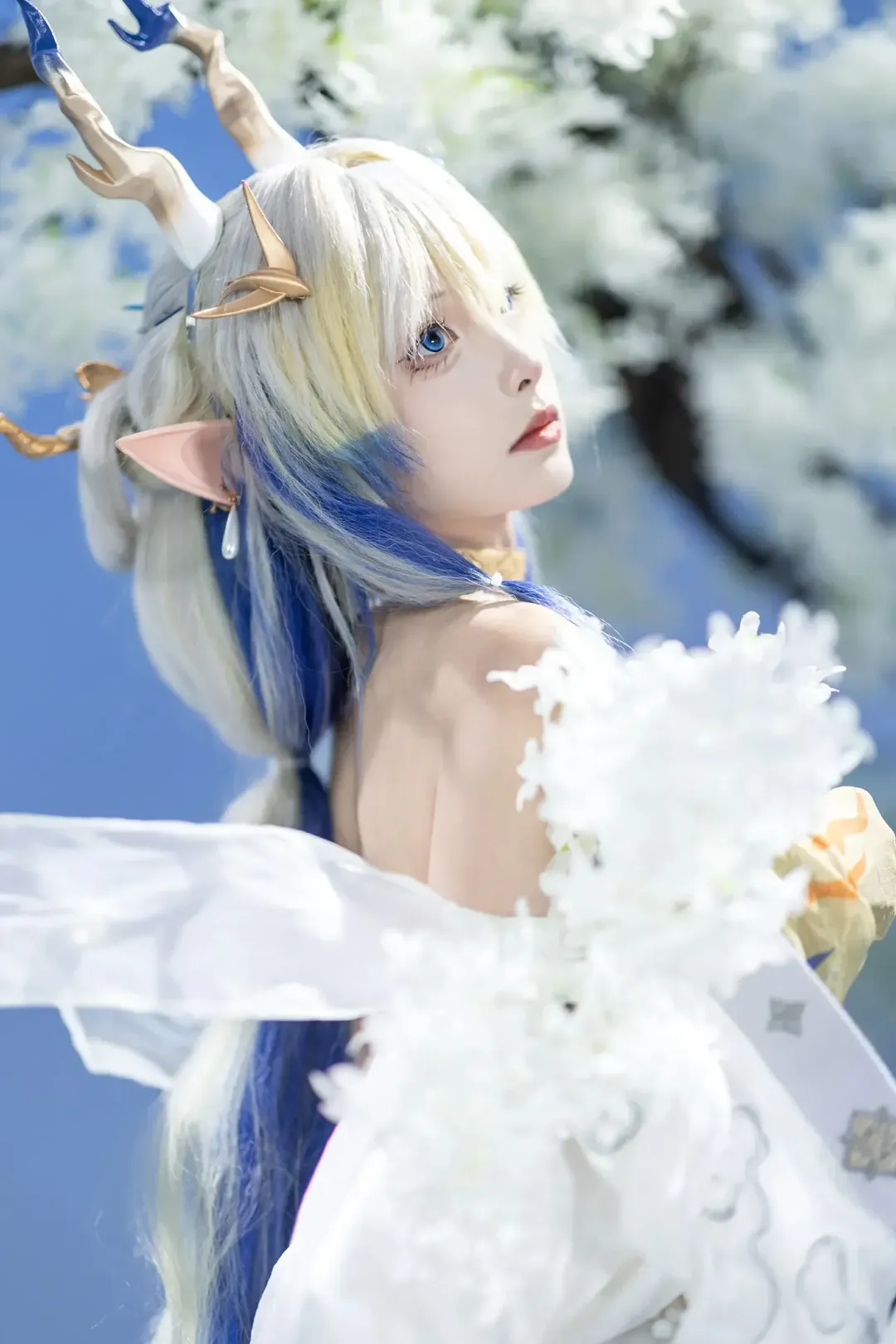 【黍cos】明日方舟音律聯覺 優雅白藍金仙氣造型 - 第 3 張