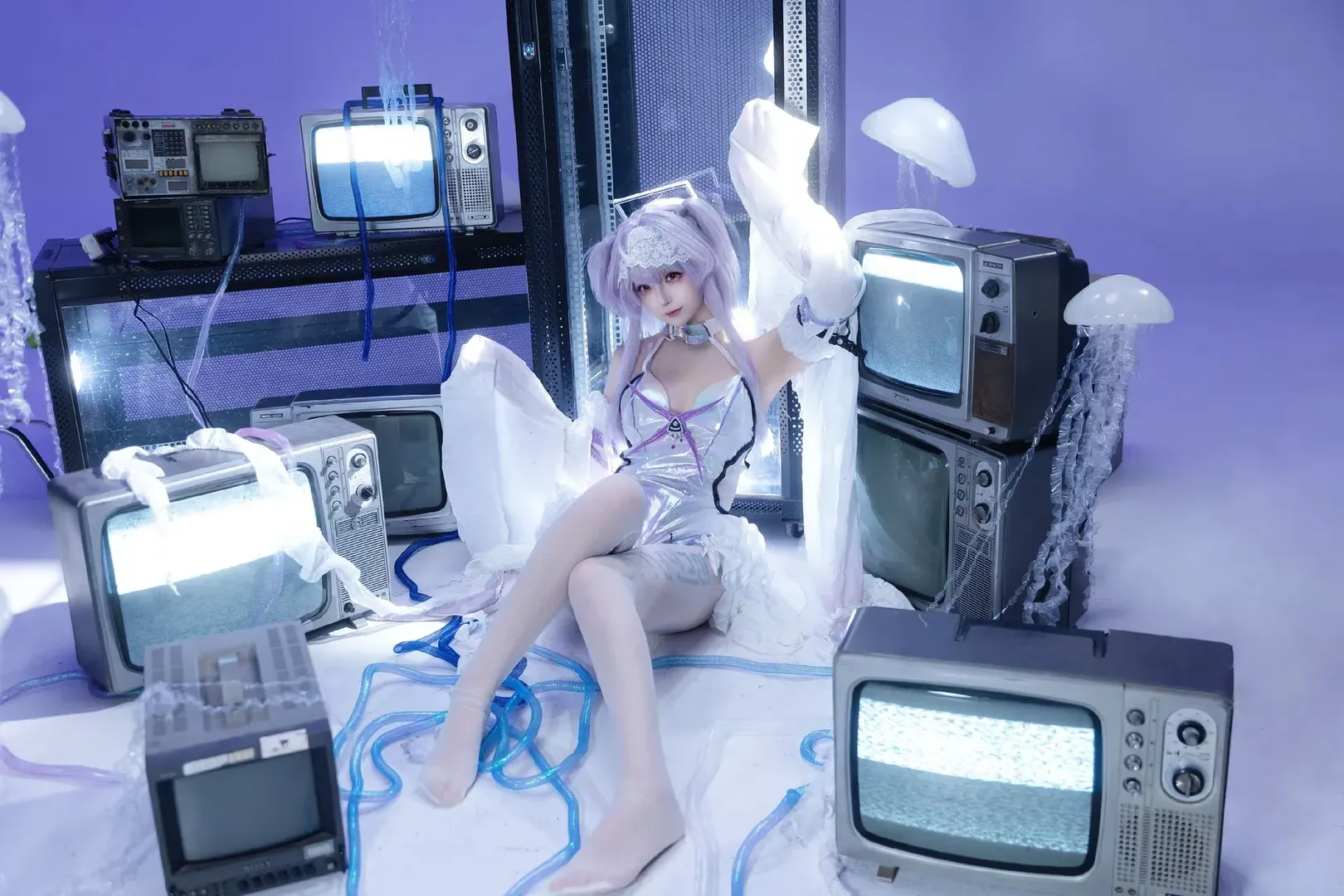 【莉貝雷利奧cos】nikke勝利女神 復古電視與深海夢幻的結合 - 第 2 張