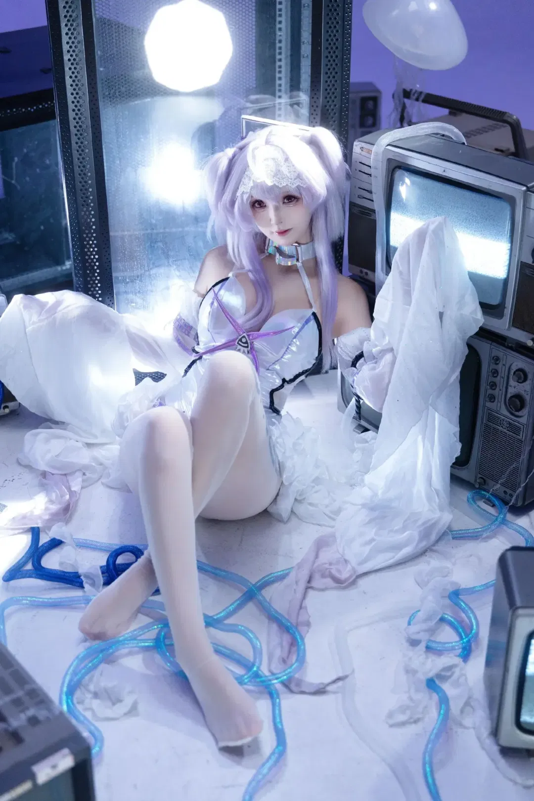 【莉贝雷利奥cos】nikke胜利女神里的赛博朋克幻梦 - 第 1 张
