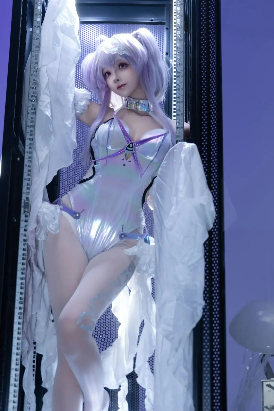胜利女神cos 镭射连体衣与复古电视机的赛博碰撞 - 第 1 张